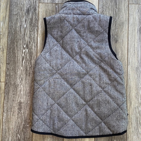 Like New Herringbone Vest! - Picture 3 of 3